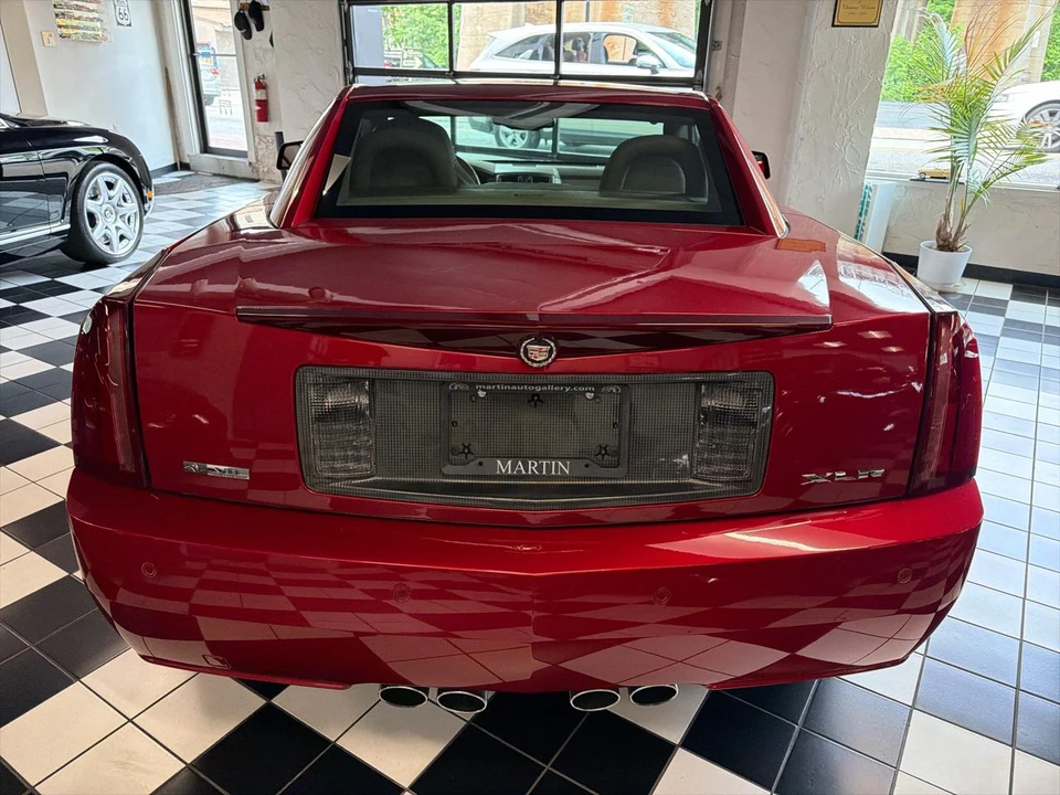 2005 Cadillac XLR - Image 6 of 27