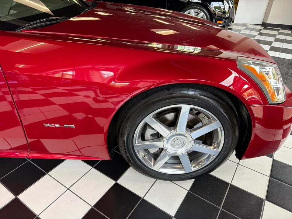 2005 Cadillac XLR - Image 10 of 27