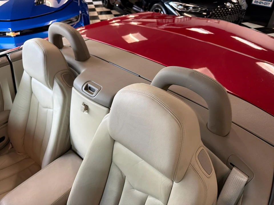 2005 Cadillac XLR - Image 21 of 27