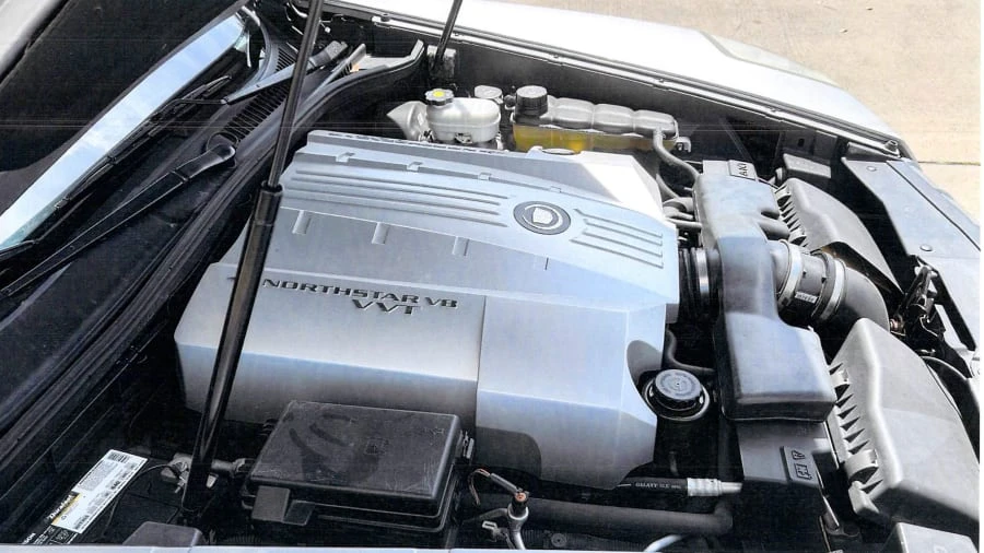2005 Cadillac XLR - Image 12 of 13