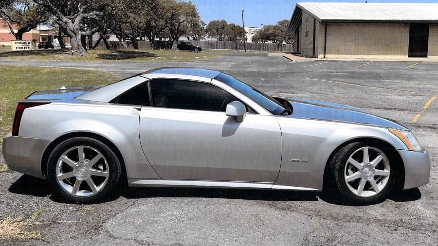 2005 Cadillac XLR - Image 2 of 13
