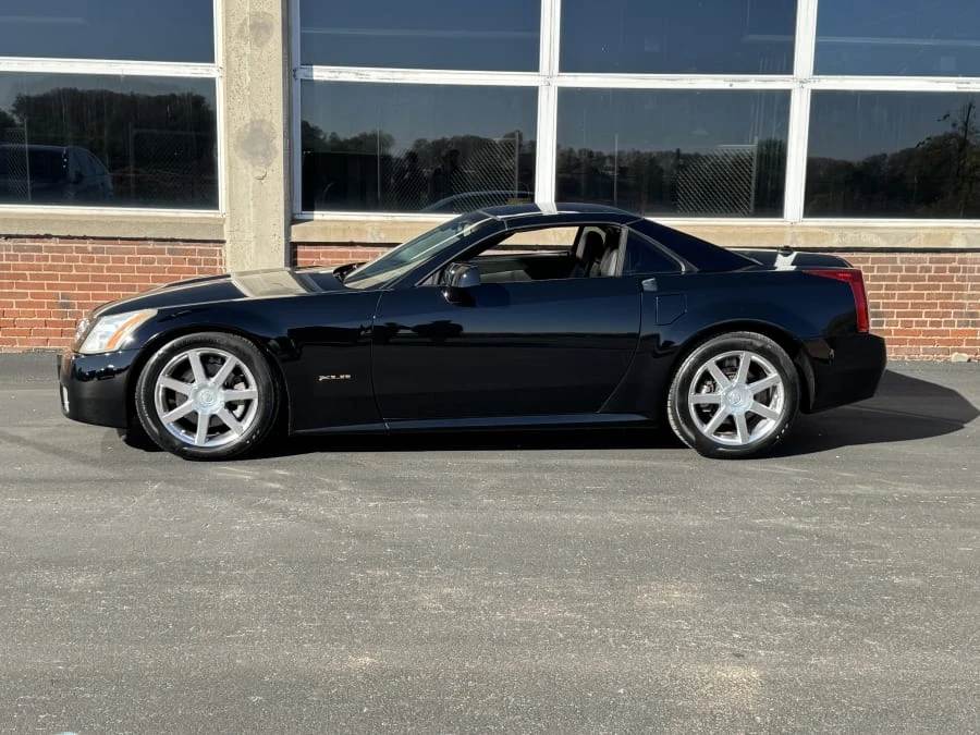 2005 Cadillac XLR - Image 5 of 11