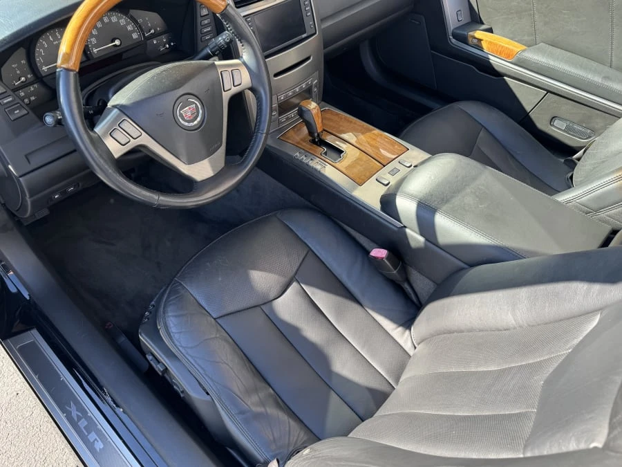 2005 Cadillac XLR - Image 7 of 11