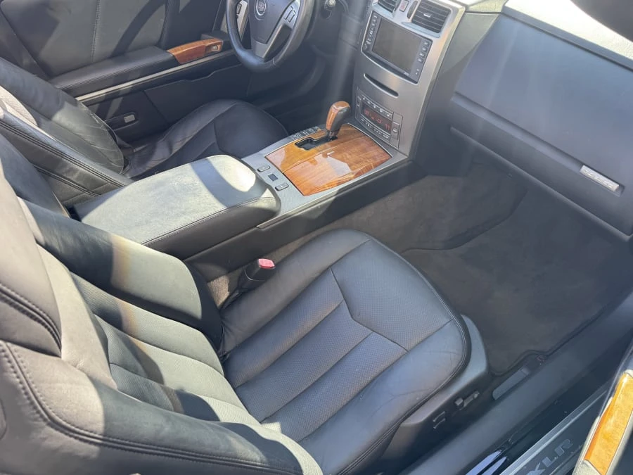 2005 Cadillac XLR - Image 9 of 11