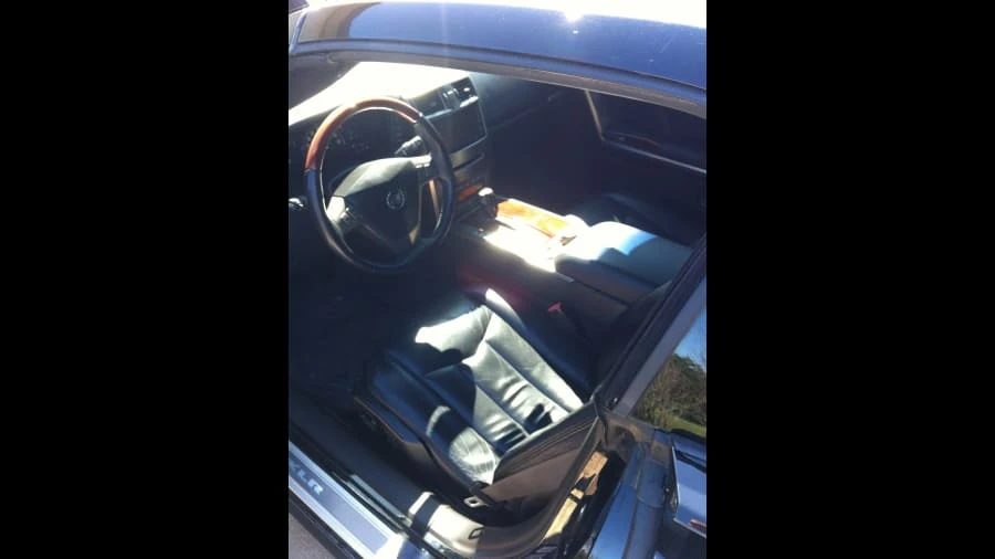 2005 Cadillac XLR - Image 3 of 4