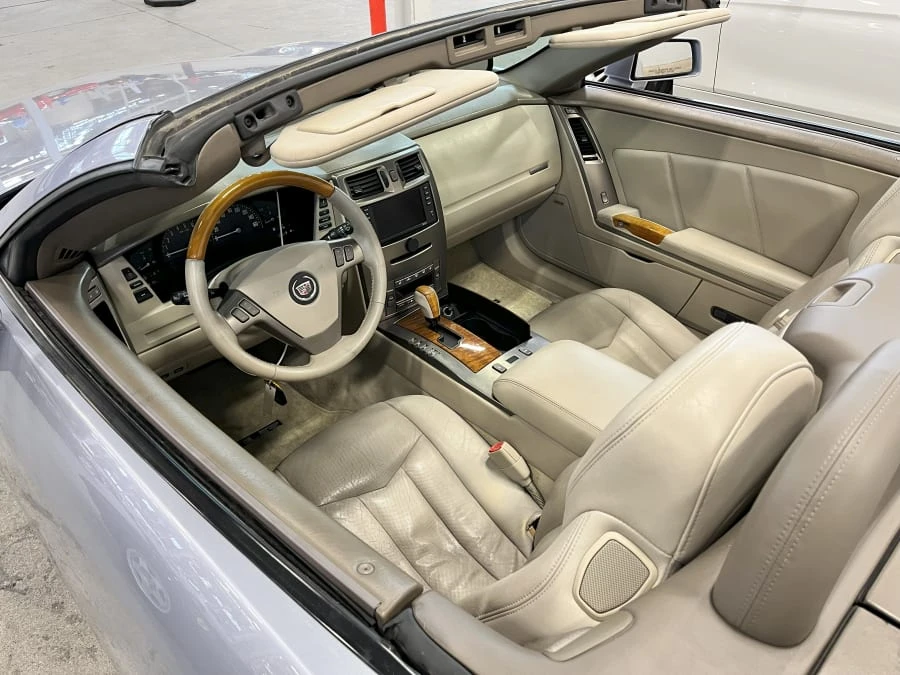 2005 Cadillac XLR - Image 5 of 6