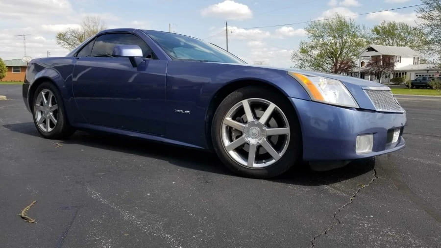 2005 Cadillac XLR - Image 2 of 17