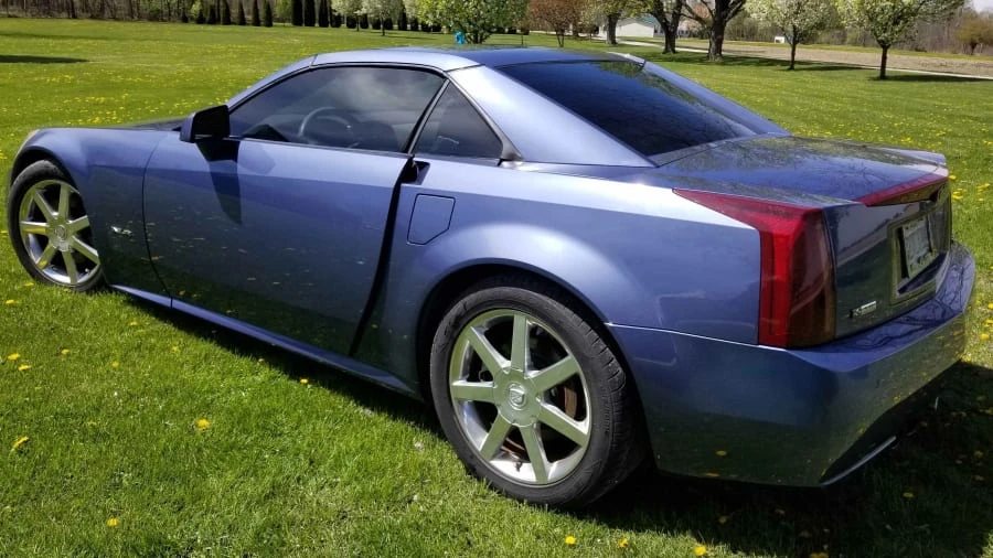 2005 Cadillac XLR - Image 3 of 17