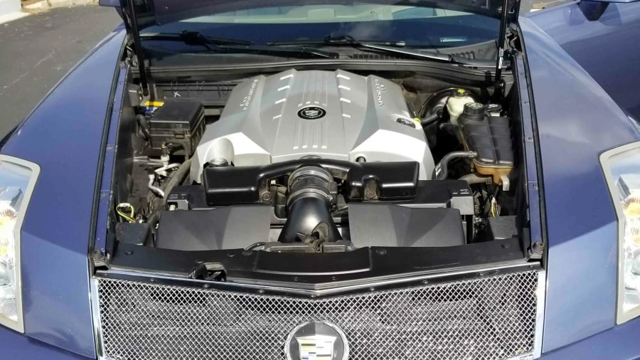 2005 Cadillac XLR - Image 8 of 17