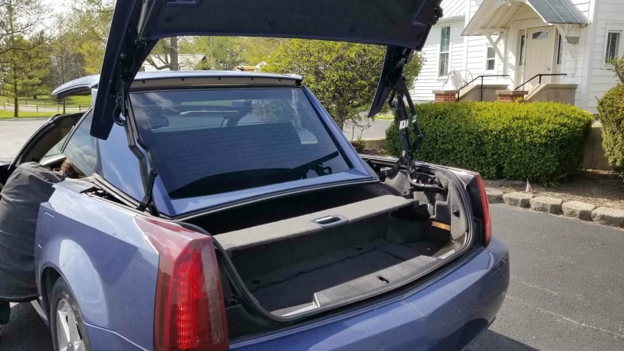 2005 Cadillac XLR - Image 10 of 17