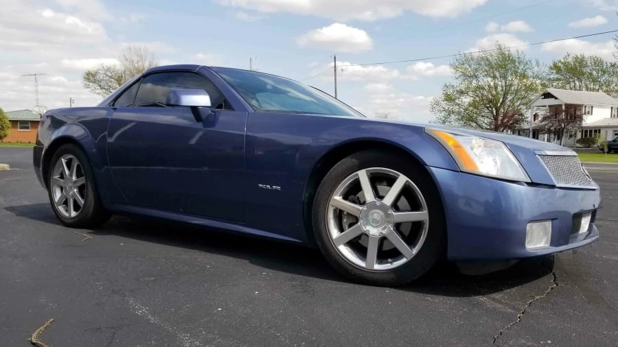 2005 Cadillac XLR - Image 15 of 17