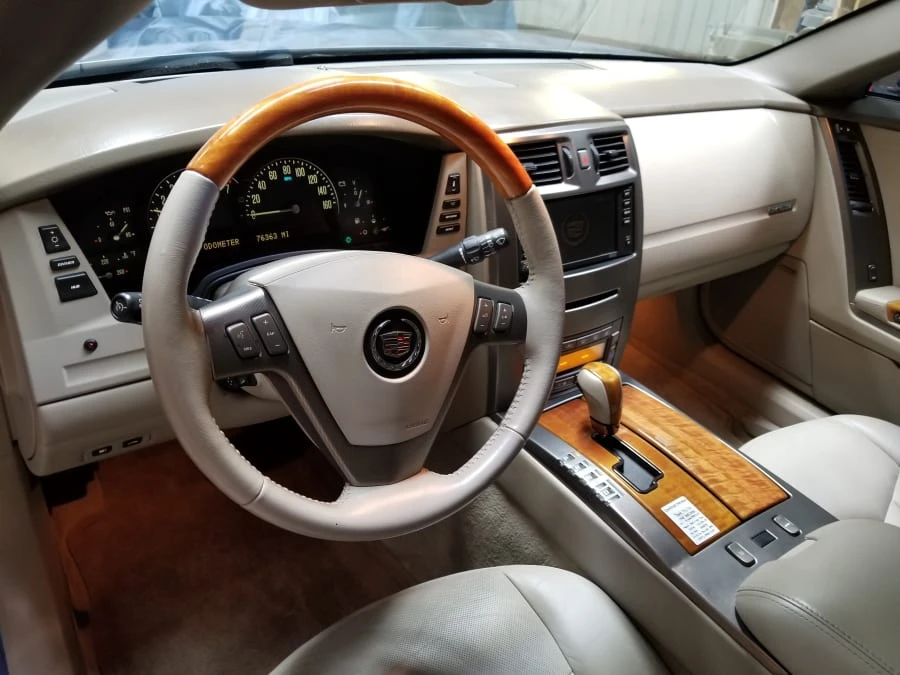 2005 Cadillac XLR - Image 5 of 17