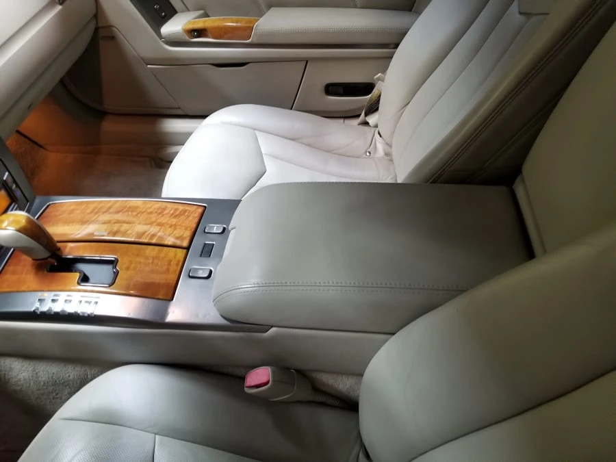 2005 Cadillac XLR - Image 6 of 17