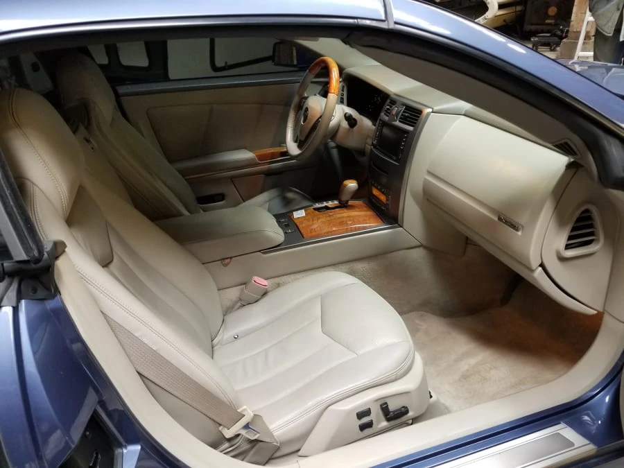 2005 Cadillac XLR - Image 7 of 17