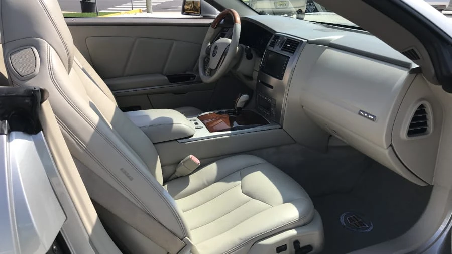 2005 Cadillac XLR - Image 4 of 12