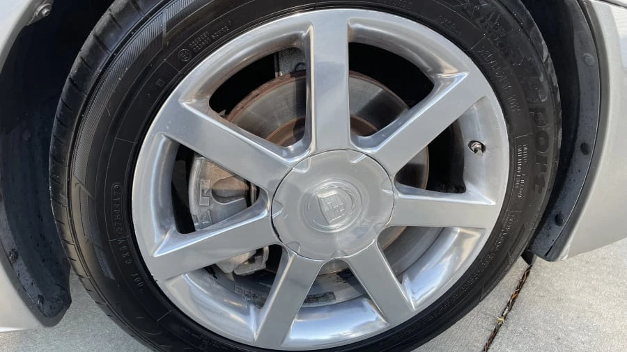 2005 Cadillac XLR - Image 10 of 12