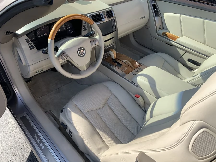 2005 Cadillac XLR - Image 4 of 10