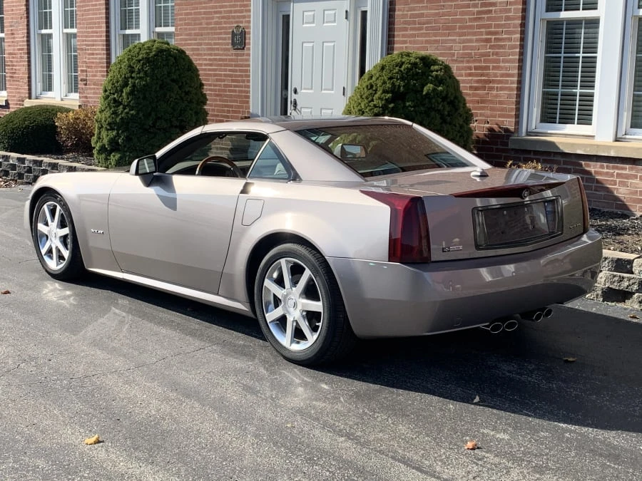 2005 Cadillac XLR - Image 10 of 10