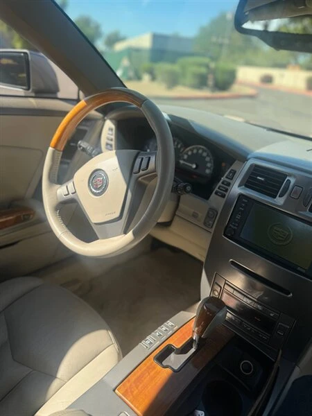 2005 Cadillac XLR - Image 13 of 16