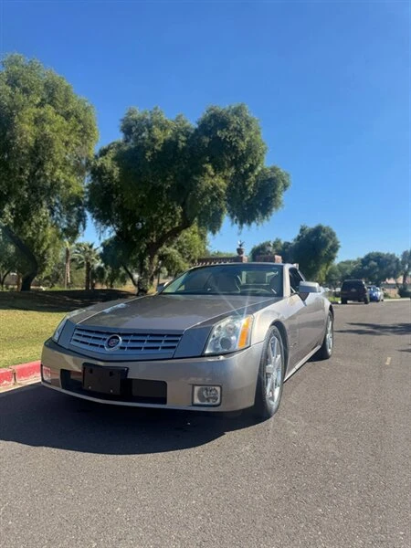 2005 Cadillac XLR - Image 2 of 16