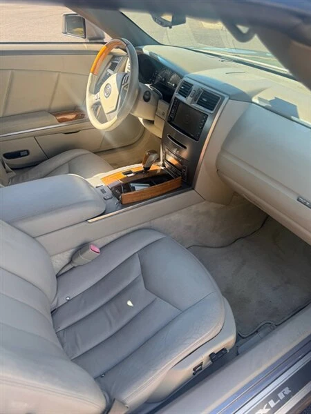 2005 Cadillac XLR - Image 15 of 16