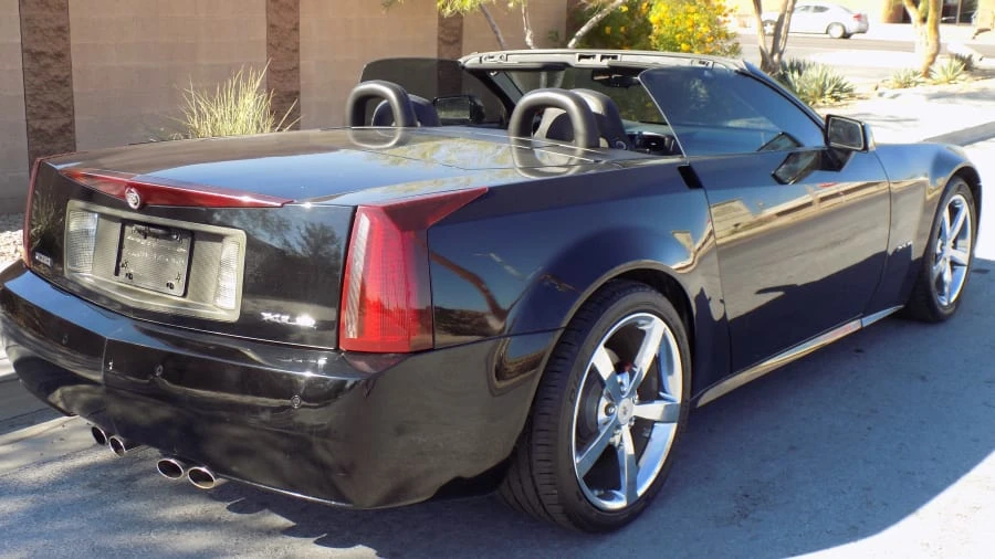 2005 Cadillac XLR - Image 19 of 31