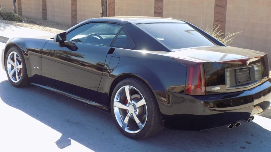 2005 Cadillac XLR - Image 3 of 31