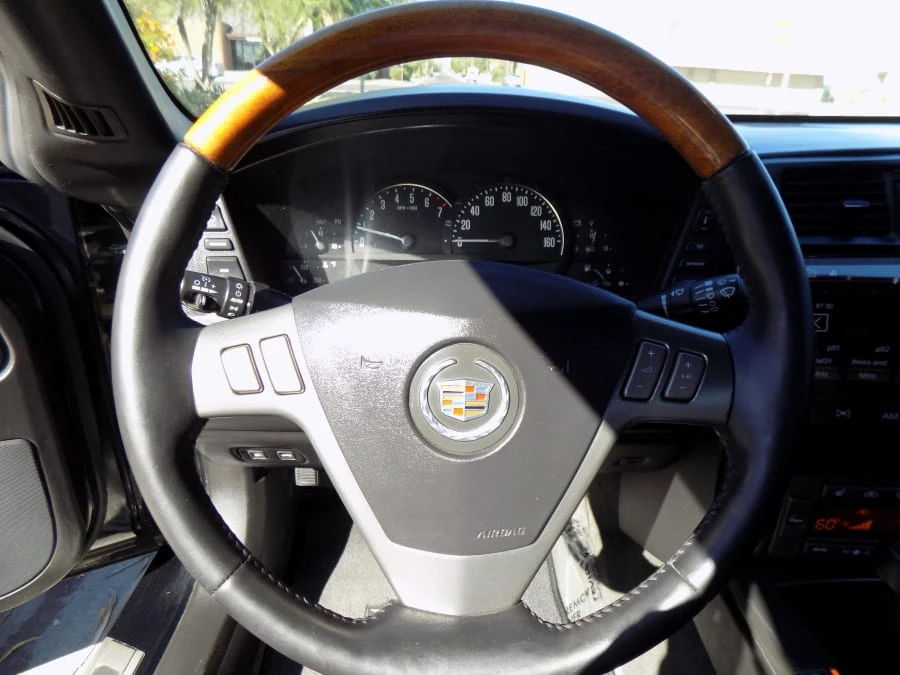 2005 Cadillac XLR - Image 26 of 31
