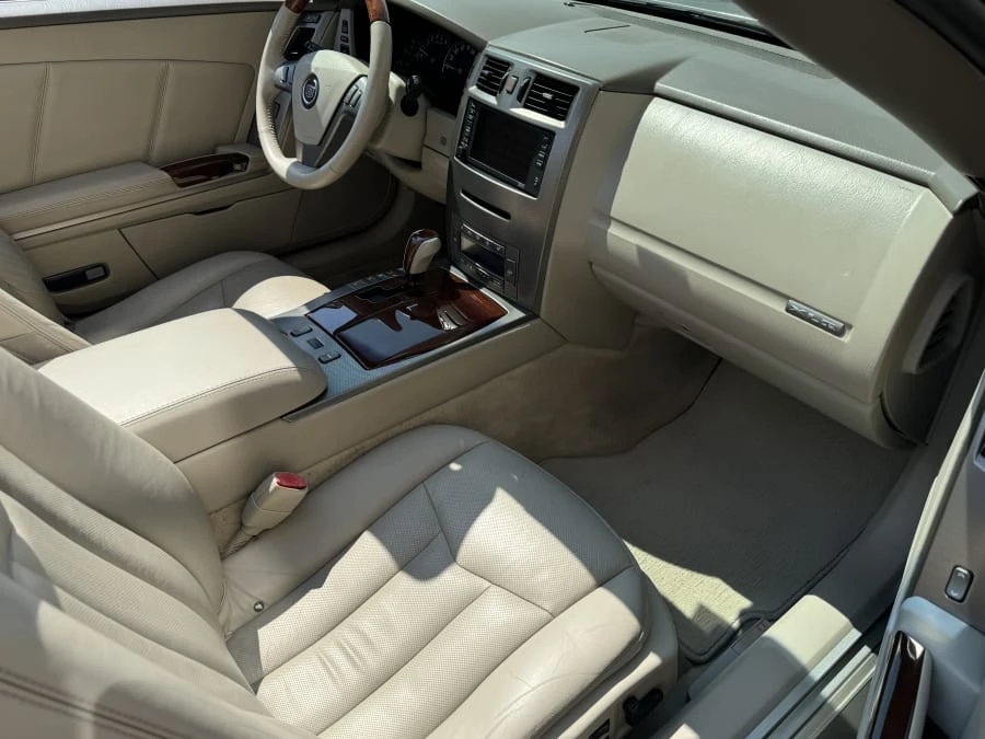 2005 Cadillac XLR - Image 8 of 10