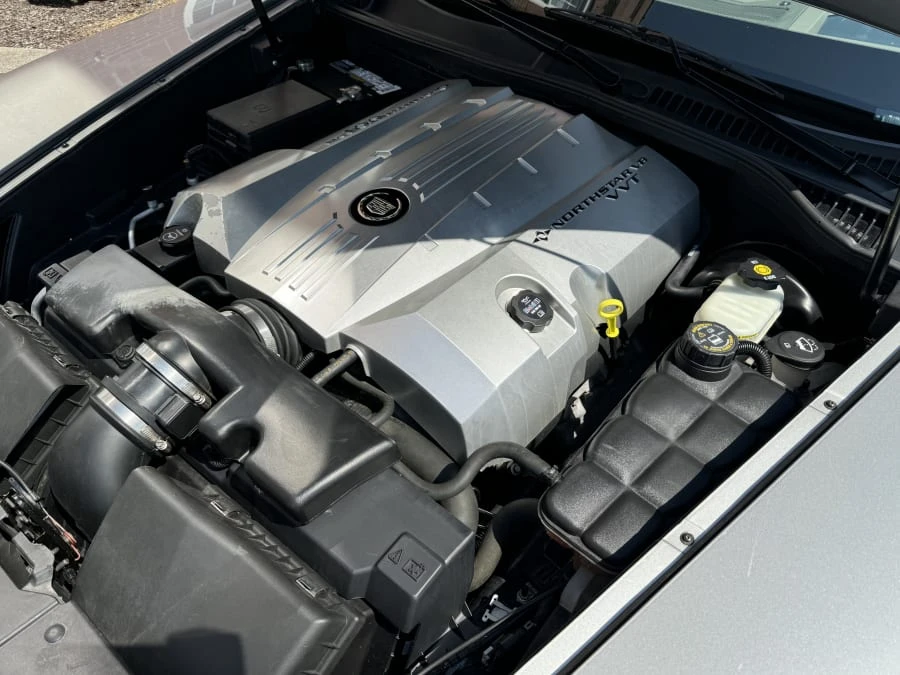 2005 Cadillac XLR - Image 9 of 10