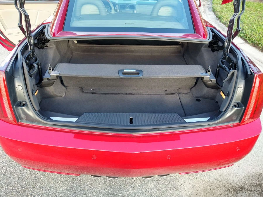 2005 Cadillac XLR - Image 15 of 31