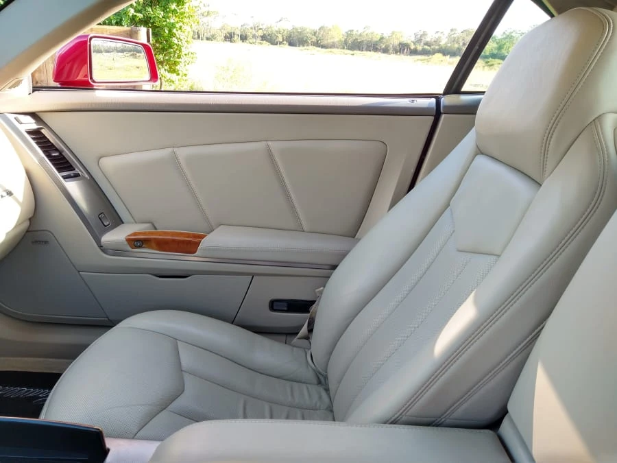 2005 Cadillac XLR - Image 19 of 31