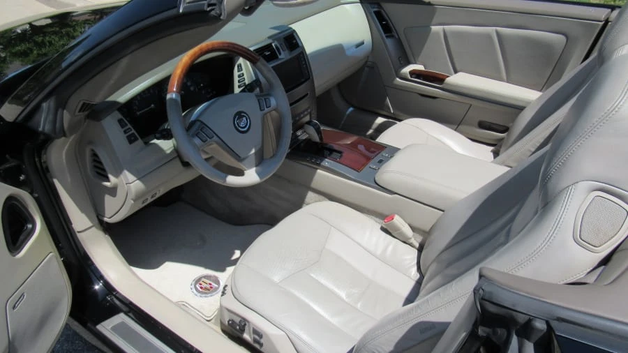 2005 Cadillac XLR - Image 4 of 7