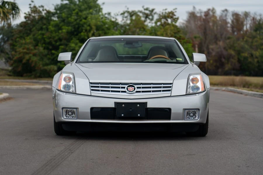 2005 Cadillac XLR - Image 4 of 31
