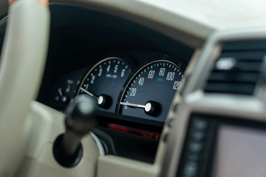 2005 Cadillac XLR - Image 23 of 31