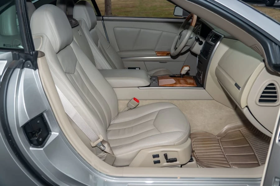 2005 Cadillac XLR - Image 30 of 31