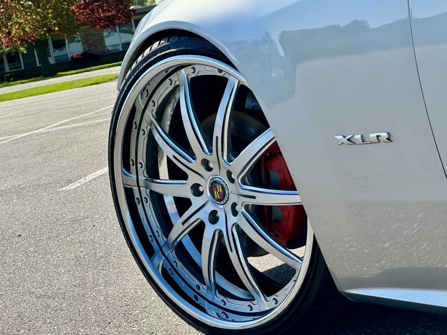 2005 Cadillac XLR - Image 13 of 27