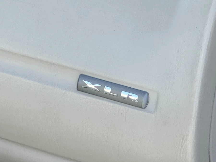 2005 Cadillac XLR - Image 19 of 27