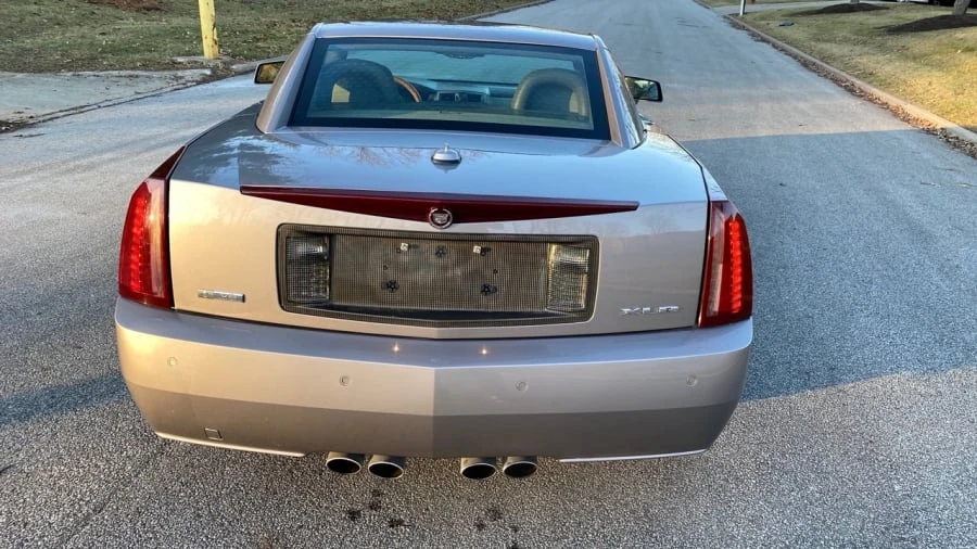 2005 Cadillac XLR - Image 7 of 11