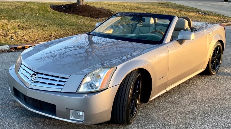 2005 Cadillac XLR - Image 10 of 11