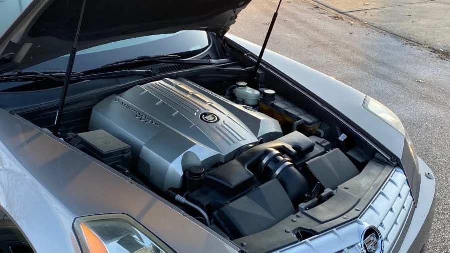 2005 Cadillac XLR - Image 5 of 11