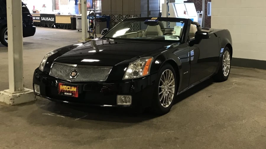 2005 Cadillac XLR - Image 6 of 6