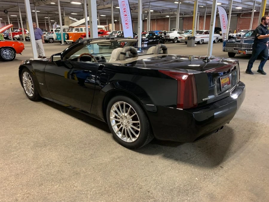 2005 Cadillac XLR - Image 3 of 6