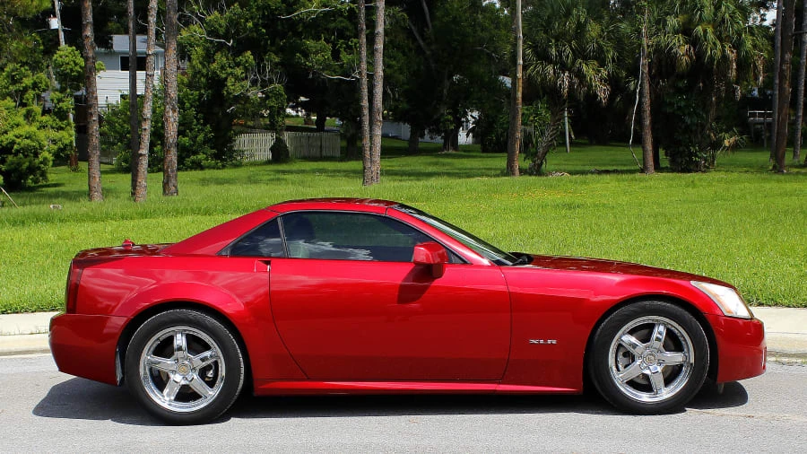 2005 Cadillac XLR - Image 8 of 9