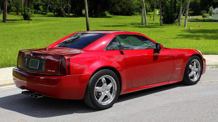 2005 Cadillac XLR - Image 7 of 9