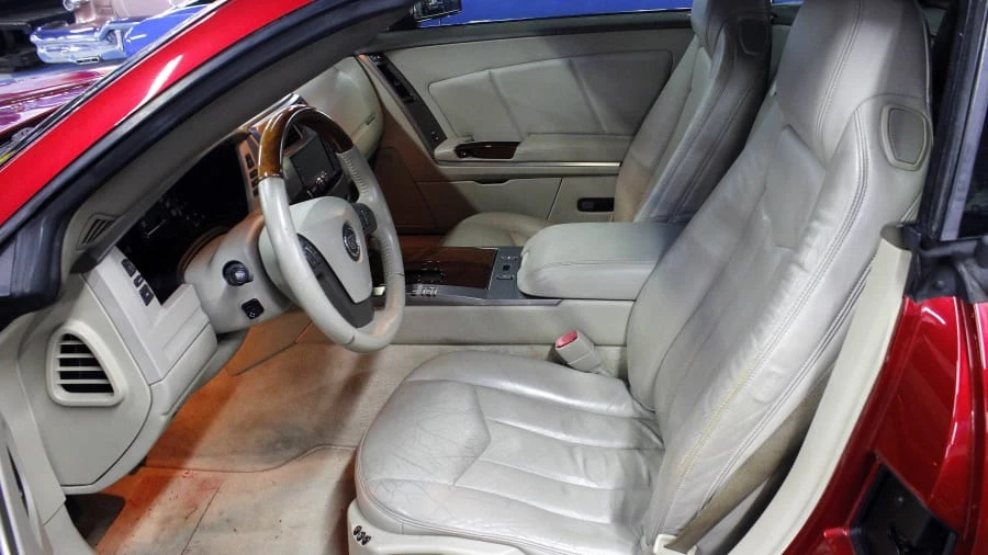 2005 Cadillac XLR - Image 4 of 9