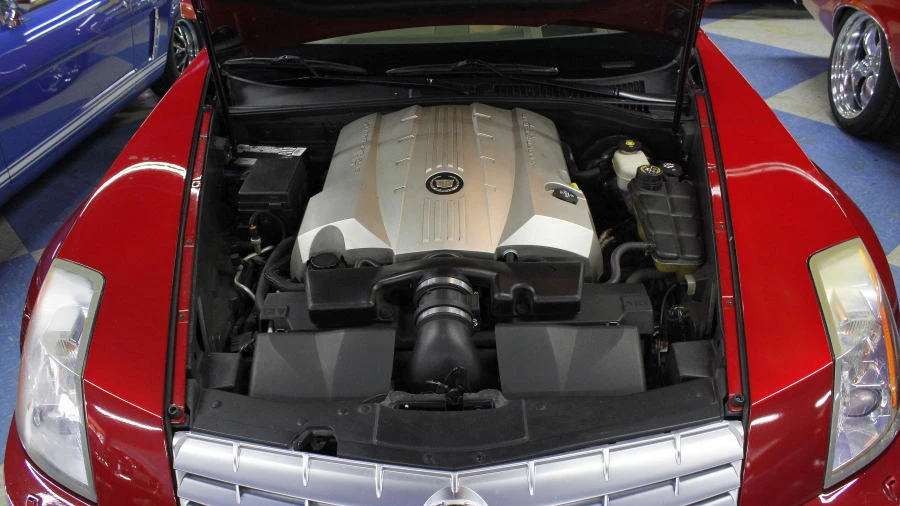 2005 Cadillac XLR - Image 6 of 9