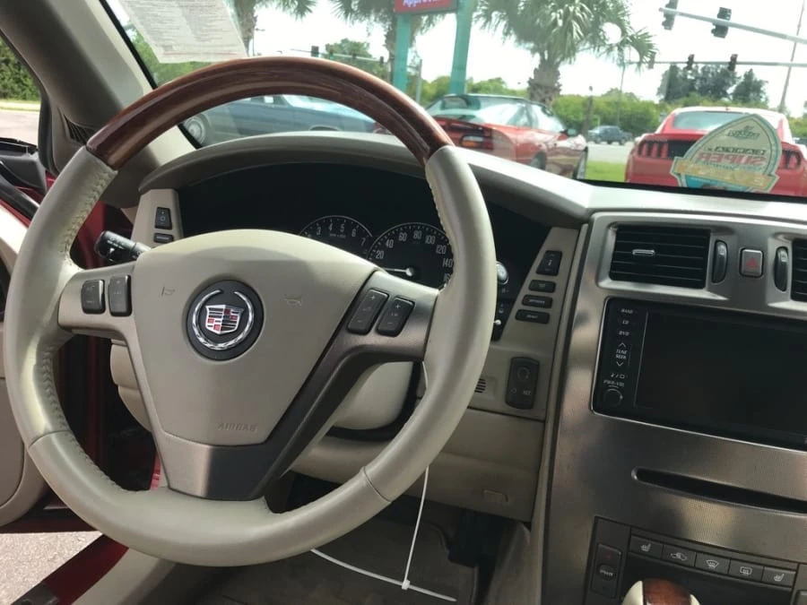 2005 Cadillac XLR - Image 5 of 10