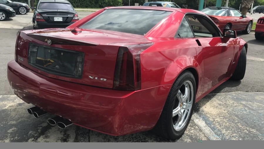 2005 Cadillac XLR - Image 9 of 10