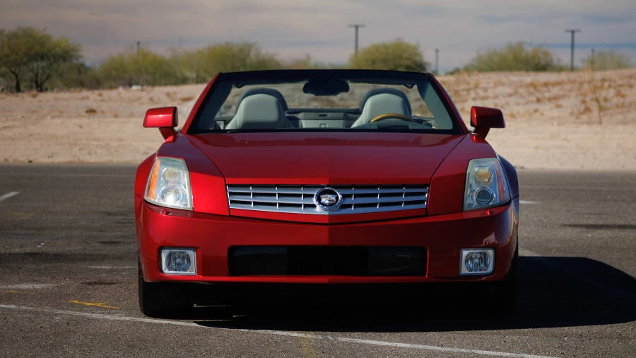2005 Cadillac XLR - Image 5 of 31
